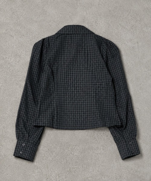 SPINNS(スピンズ)の「美シルエットスキッパーネック長袖シャツ/袖フリル/韓国ガーリー(シャツ/ブラウス・レディース・ブラック系/ブラック系1/グレー系/グレー系1/ブラウン系/ブラウン系3/アイボリー系2/グリーン系3/ネイビー系2/ターコイズブルー系/レッド系/グリーン系・ONESIZE)」の13枚目の写真