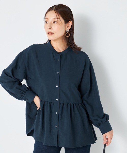 GALLORIA(ギャローリア)の「バンドカラーペプラムシャツ(シャツ/ブラウス・レディース・グリーン/ブラック・M/LL/L)」の1枚目の写真