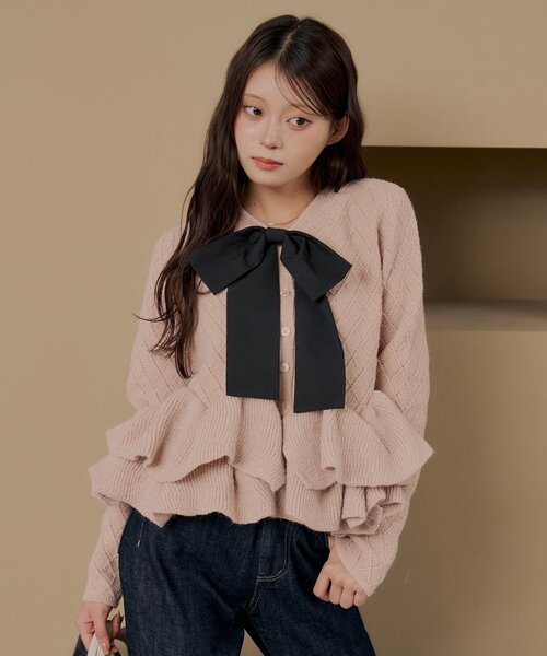 Chico（チコ）の「＼アイボリー再入荷／リボンティアードペプラムカーディガン（カーディガン/ボレロ・レディース・アイボリー/グレー/ピンクベージュ/ブラック・FREE）」の4枚目の写真