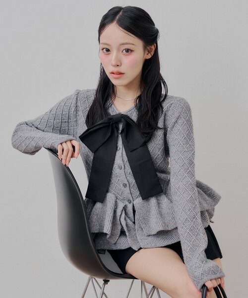 Chico（チコ）の「＼アイボリー再入荷／リボンティアードペプラムカーディガン（カーディガン/ボレロ・レディース・アイボリー/グレー/ピンクベージュ/ブラック・FREE）」の3枚目の写真