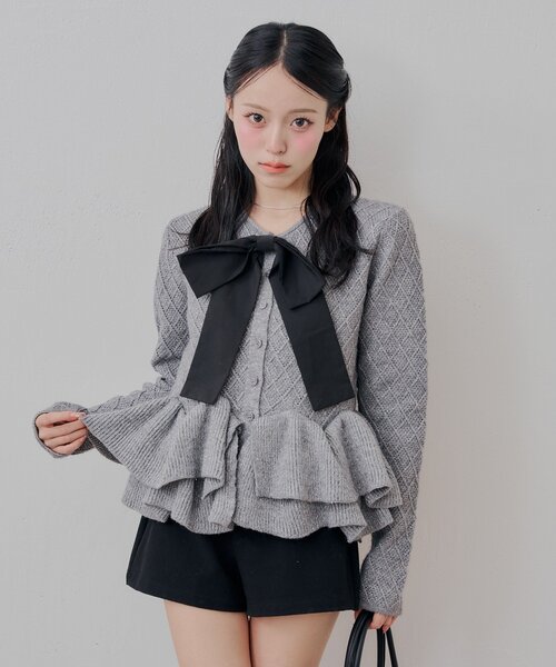 Chico（チコ）の「＼アイボリー再入荷／リボンティアードペプラムカーディガン（カーディガン/ボレロ・レディース・アイボリー/グレー/ピンクベージュ/ブラック・FREE）」の14枚目の写真