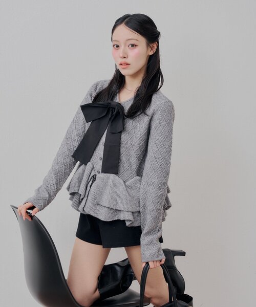 Chico（チコ）の「＼アイボリー再入荷／リボンティアードペプラムカーディガン（カーディガン/ボレロ・レディース・アイボリー/グレー/ピンクベージュ/ブラック・FREE）」の16枚目の写真