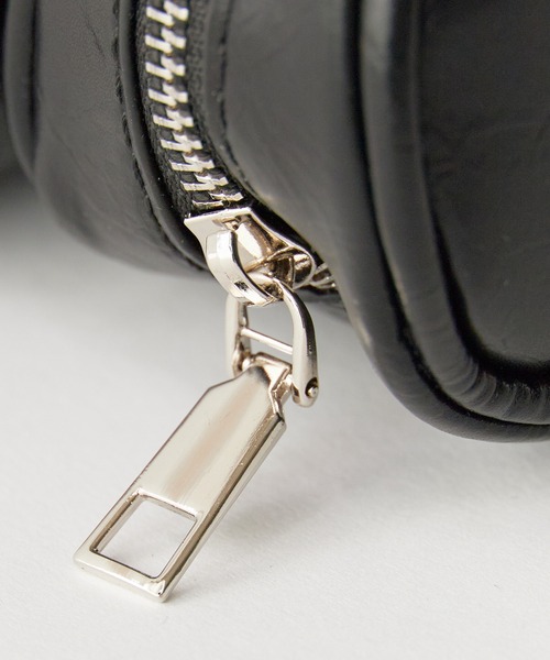 UNSTOA(アンストア)の「Compact Size with Mini Pouch Faux Leather 2-Way Handbag 秋服 冬服(ハンドバッグ・レディース・ブラック・FREE)」の12枚目の写真