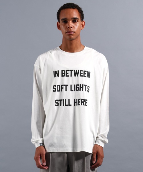 NUMERALS（ヌメラルズ）の「[NUMERALS]NO WORRIES MESSAGE GRAPHIC TEE（Tシャツ/カットソー・メンズ・ベージュ/ブラック・MEDIUM/LARGE）」の21枚目の写真