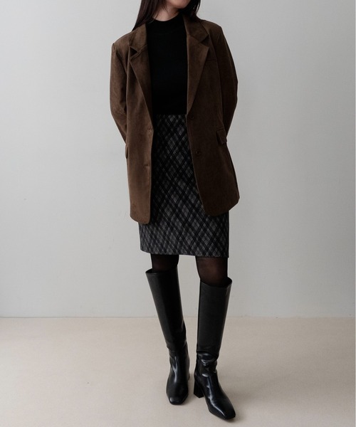 on:nue（オンニュ）の「【on:nue】フェイクスエードテーラードジャケット /26-27 AW COLLECTION（テーラードジャケット・レディース・ブラウン/カーキ・FREE）」の7枚目の写真
