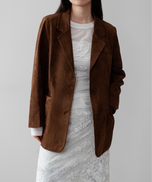on:nue（オンニュ）の「【on:nue】フェイクスエードテーラードジャケット /26-27 AW COLLECTION（テーラードジャケット・レディース・ブラウン/カーキ・FREE）」の10枚目の写真