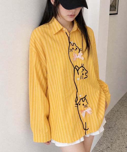HOOK(フック)の「HOOK for girls 猫 刺繍 ストライプ オーバーシャツ ブラウス(シャツ/ブラウス・レディース・ブルー/イエロー・FREE)」の2枚目の写真