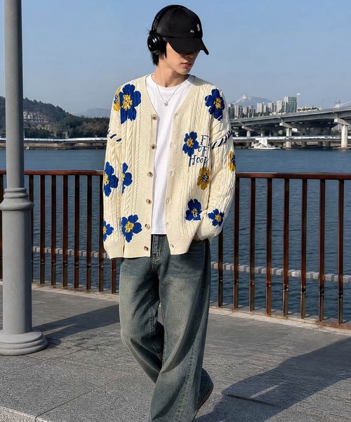 HOOK（フック）の「HOOK -original-　花柄総プリントケーブル編みニットカーディガン（カーディガン/ボレロ・メンズ・ライトベージュ・XL/M/L）」の3枚目の写真