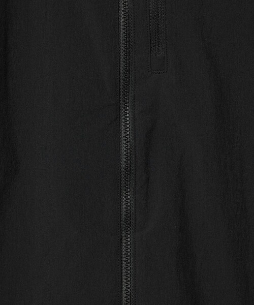 UNITED ARROWS GOLF(ユナイテッドアローズゴルフ)の「メンズ 360°マスター スタンド ジップ ブルゾン 撥水 ストレッチ(その他アウター・メンズ・ブラック/ネイビー・M/L/XL)」の10枚目の写真