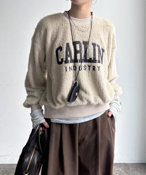 DouDou（ドゥドゥ）の「【WEB限定】 カレッジロゴクループルオーバー（Tシャツ/カットソー・レディース・カーキ/チャコールグレー/アイボリー・FREE）」の6枚目の写真