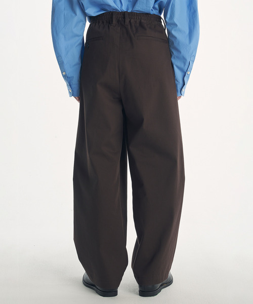 VICTIM（ヴィクティム）の「VICTIM ヴィクティム / EASY CHINO SLACKS タックワイドチノスラックス ストレッチイージーパンツ / VTM-26-P-116（チノパンツ・メンズ・ブラック/ブラウン/オフホワイト・1/2/3）」の19枚目の写真