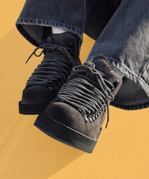 WHITE MOUNTAINEERING（ホワイトマウンテニアリング）の「White Mountaineering/ホワイトマウンテニアリング WM×Danner 'MOUNTAIN LIGHT'  Vibram ビブラム マウンテンライト ブーツ スニーカー カウスエード メンズ 2026年秋冬 秋服（スニーカー）」