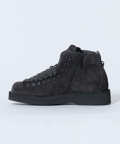 WHITE MOUNTAINEERING(ホワイトマウンテニアリング)の「White Mountaineering/ホワイトマウンテニアリング WM×Danner 'MOUNTAIN LIGHT' Vibram ビブラム マウンテンライト ブーツ スニーカー カウスエード メンズ 2026年秋冬 秋服(スニーカー・メンズ・キャメル/チャコール・28/27/26)」の16枚目の写真