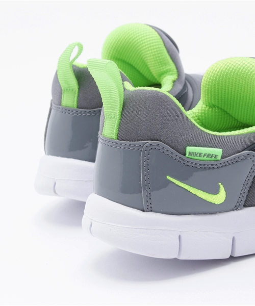 NIKE（ナイキ）の「NIKE:DYNAMO FREE TD(12～16㎝)（スニーカー・キッズ・ライトグレー/ネイビー・12/15 /16/13/14）」の8枚目の写真