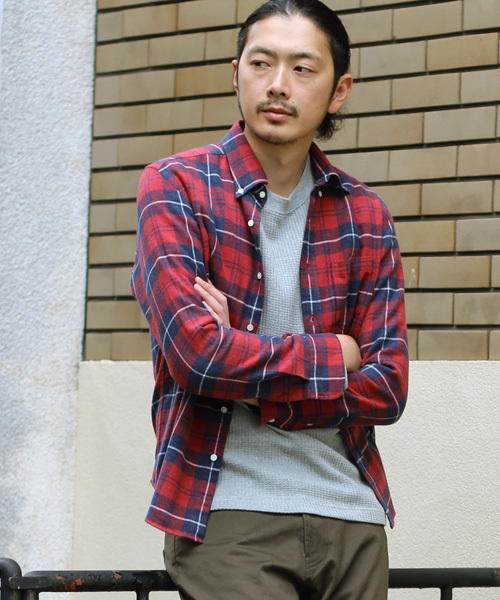 ESSENTIAL GARMENT MEN'S BIGI（エッセンシャルガーメントメンズビギ）の「【2016-17 A/W新作】起毛 BDチェックシャツ/raised fabric（シャツ/ブラウス・メンズ・ホワイト/レッド/ブルー・S/L/M）」の3枚目の写真