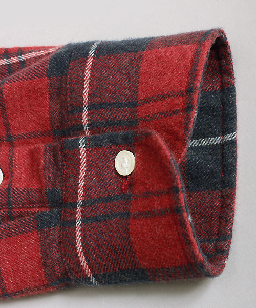 ESSENTIAL GARMENT MEN'S BIGI（エッセンシャルガーメントメンズビギ）の「【2016-17 A/W新作】起毛 BDチェックシャツ/raised fabric（シャツ/ブラウス・メンズ・ホワイト/レッド/ブルー・S/L/M）」の12枚目の写真