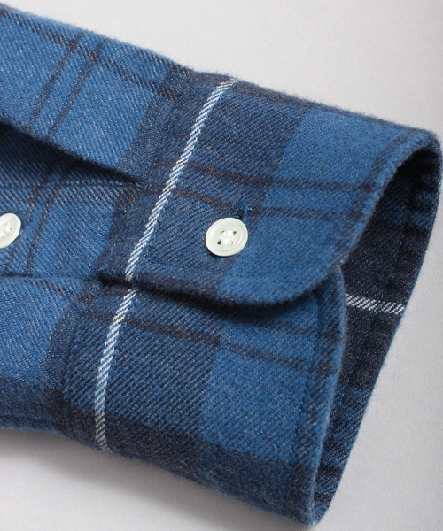 ESSENTIAL GARMENT MEN'S BIGI（エッセンシャルガーメントメンズビギ）の「【2016-17 A/W新作】起毛 BDチェックシャツ/raised fabric（シャツ/ブラウス・メンズ・ホワイト/レッド/ブルー・S/L/M）」の9枚目の写真