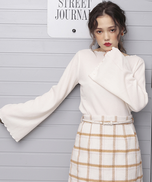 one after another NICE CLAUP（ワンアフターアナザーナイスクラップ）の「ベル袖トップス（Tシャツ/カットソー・レディース・ピンク/アイボリー/ブラック/サックスブルー・FREE）」の2枚目の写真