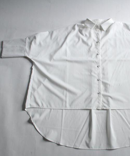 antiqua（アンティカ）の「袖ボタンドルマンロングシャツ（シャツ/ブラウス・レディース・ホワイト/ネイビー・FREE）」の8枚目の写真