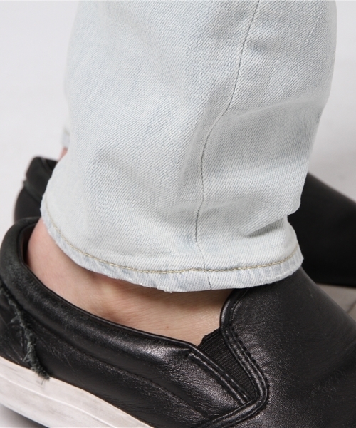 HYSTERIC GLAMOUR（ヒステリックグラマー）の「USED加工Sデニム スリムパンツ（デニムパンツ・メンズ・ホワイト/インディゴブルー・28inch/29inch/30inch/31inch/32inch/34inch）」の10枚目の写真