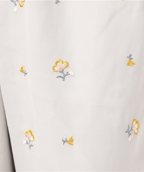 Cheek（チーク）の「花柄刺繍ワイドパンツ（その他パンツ・レディース・ネイビー/グレー/アイボリー・MEDIUM）」の11枚目の写真