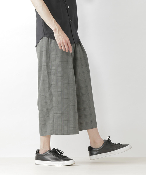 MONO-MART（モノマート）の「TRタックワイドパンツ テーパードハーフスラックス（スラックス・メンズ・ベージュ/ライトグレー/ブラック/インディゴブルー/ライトベージュ/オリーブ/チャコールグレー/オフホワイト/ネイビー/グレー/ストライプ/サックスブルー/グレー系その他/ベージュ系その他/モカ/ブルー系その他・FREE）」の7枚目の写真