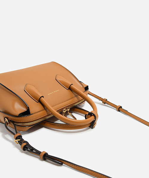CHARLES & KEITH（チャールズ & キース）の「ダブルジップストラクチャードバッグ / DOUBLE ZIP STRUCTURED BAG（ハンドバッグ・レディース・ホワイト系その他/ライトブラウン/ブラック・M）」の11枚目の写真