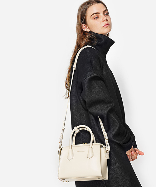CHARLES & KEITH（チャールズ & キース）の「ダブルジップストラクチャードバッグ / DOUBLE ZIP STRUCTURED BAG（ハンドバッグ・レディース・ホワイト系その他/ライトブラウン/ブラック・M）」の14枚目の写真