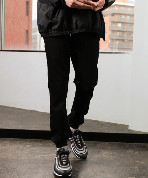 BEAUTY&YOUTH UNITED ARROWS（ビューティーアンドユースユナイテッドアローズ）の「【WEB限定】 by スキニー ジョガー デニムパンツ ◆（デニムパンツ・メンズ・ブラック/グレー/ライトブルー/コバルトブルー・LARGE/MEDIUM/X-LARGE/SMALL）」の2枚目の写真