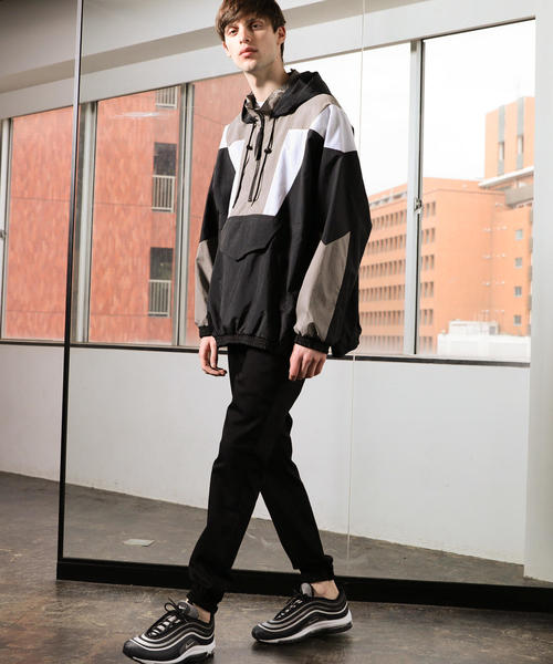 BEAUTY&YOUTH UNITED ARROWS（ビューティーアンドユースユナイテッドアローズ）の「【WEB限定】 by スキニー ジョガー デニムパンツ ◆（デニムパンツ・メンズ・ブラック/グレー/ライトブルー/コバルトブルー・LARGE/MEDIUM/X-LARGE/SMALL）」の17枚目の写真