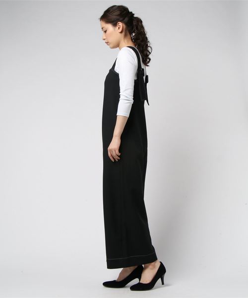 MOUSSY（マウジー）の「WIDE SILHOUETTE ALL IN ONE（つなぎ/オールインワン・レディース・オフホワイト/ブラック・1/2）」の4枚目の写真