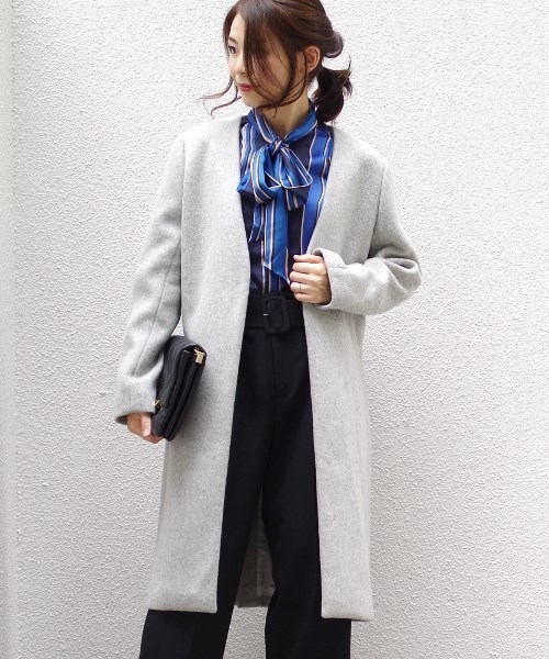 NARACAMICIE(ナラカミーチェ)の「V襟ウール混ロングコート(その他アウター・レディース・グレー/ベージュ・MEDIUM/X-LARGE)」の3枚目の写真