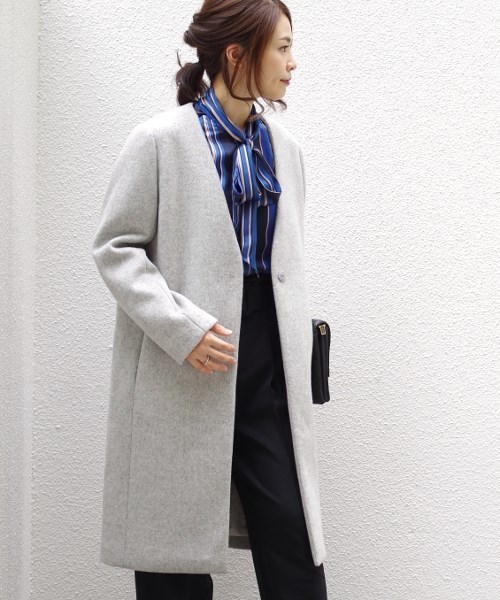 NARACAMICIE(ナラカミーチェ)の「V襟ウール混ロングコート(その他アウター・レディース・グレー/ベージュ・MEDIUM/X-LARGE)」の4枚目の写真