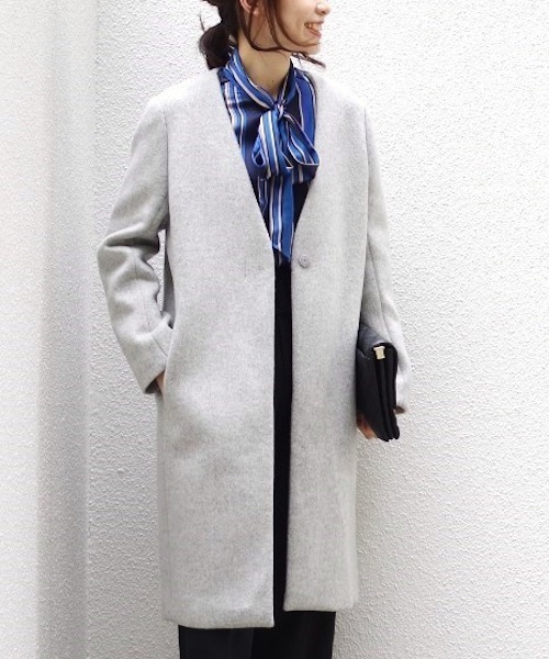 NARACAMICIE(ナラカミーチェ)の「V襟ウール混ロングコート(その他アウター・レディース・グレー/ベージュ・MEDIUM/X-LARGE)」の2枚目の写真