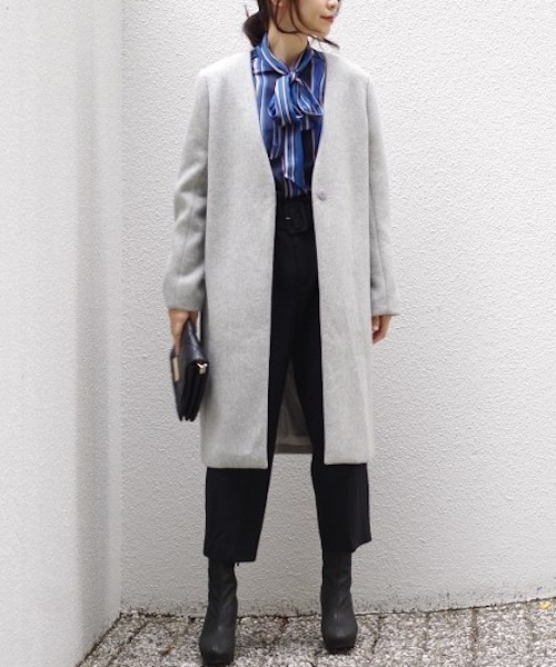 NARACAMICIE(ナラカミーチェ)の「V襟ウール混ロングコート(その他アウター・レディース・グレー/ベージュ・MEDIUM/X-LARGE)」の19枚目の写真