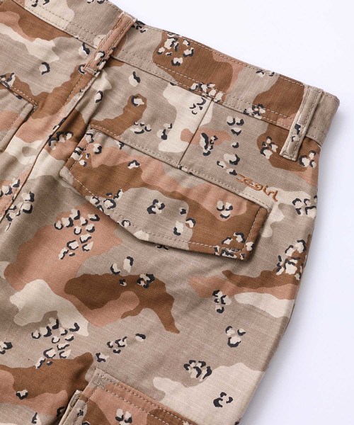 X-girl(エックスガール)の「DESERT CAMO SKIRT(スカート・レディース・ブラック/ベージュ/ライトパープル・1/2)」の4枚目の写真