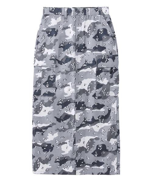 X-girl(エックスガール)の「DESERT CAMO SKIRT(スカート・レディース・ブラック/ベージュ/ライトパープル・1/2)」の1枚目の写真