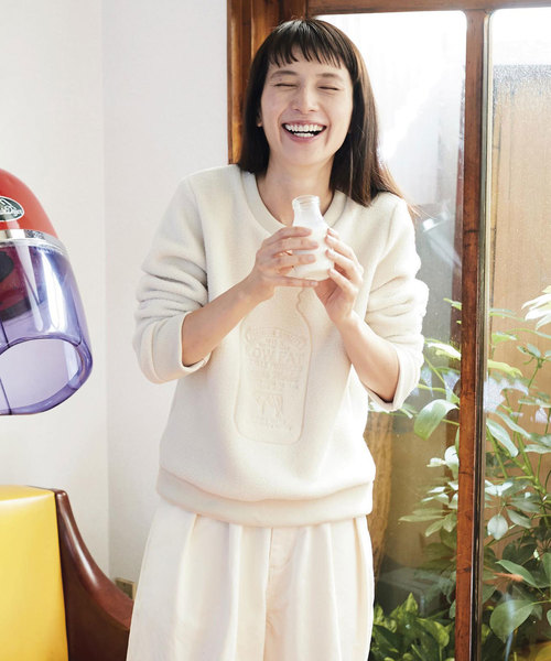 Sunny clouds（サニークラウズ）の「サニークラウズ　湯上りに牛乳トレーナー（スウェット・レディース・ブラウン/オフホワイト・MEDIUM/LARGE/X-LARGE/XX-LARGE/NM）」の5枚目の写真