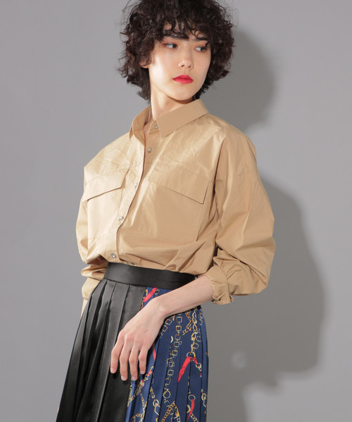 PAGEBOY(ページボーイ)の「Wポケットミリタリーシャツ(シャツ/ブラウス・レディース・ベージュ/オフホワイト/カーキ・FREE)」の3枚目の写真