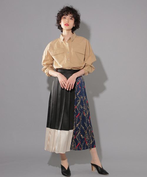 PAGEBOY(ページボーイ)の「Wポケットミリタリーシャツ(シャツ/ブラウス・レディース・ベージュ/オフホワイト/カーキ・FREE)」の6枚目の写真