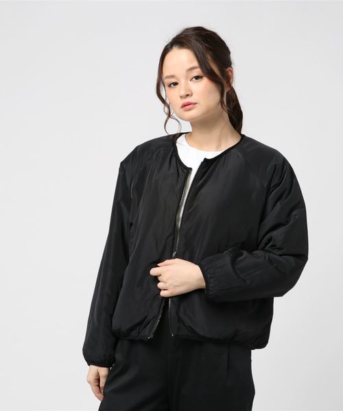 one way(ワンウェイ)の「ショートボアリバーシブルJK(ブルゾン・レディース・ホワイト/ベージュ/グリーン・M)」の6枚目の写真