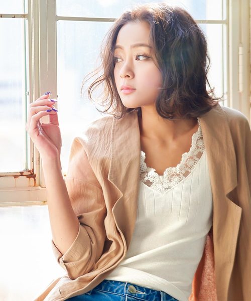 KOBE LETTUCE(コウベレタス)の「胸元レースノースリニットトップス(タンクトップ・レディース・ブラック/ベージュ/オフホワイト/ピンク/モカ・FREE)」の2枚目の写真