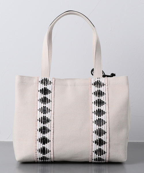 TILA MARCH（ティラ マーチ）の「＜TILA MARCH（ティラ マーチ）＞SIMPLE FRINGE S トートバッグ（トートバッグ・レディース・オフホワイト・FREE）」の4枚目の写真