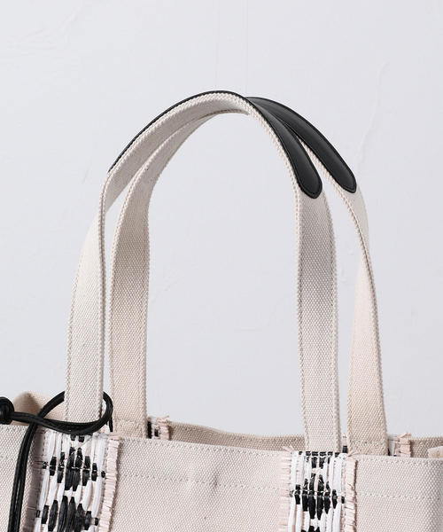 TILA MARCH（ティラ マーチ）の「＜TILA MARCH（ティラ マーチ）＞SIMPLE FRINGE S トートバッグ（トートバッグ・レディース・オフホワイト・FREE）」の6枚目の写真