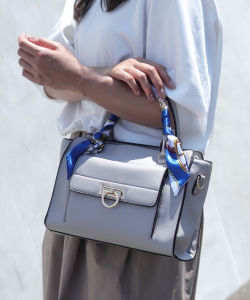 florist(フローリスト)の「2way リボンスカーフ ダブルハンドルバッグ(ハンドバッグ・レディース・ホワイト/ブラック/ネイビー/ブラウン/グレー/オレンジ/グリーン/アイボリー/モカ/ピンクベージュ・FREE)」の4枚目の写真