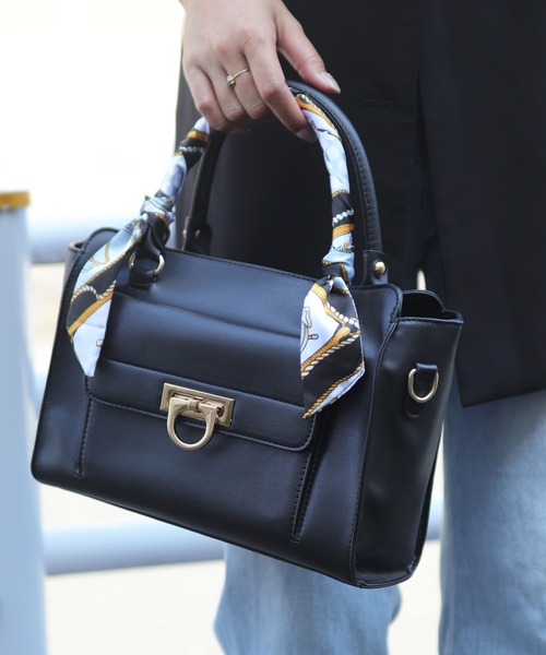 florist(フローリスト)の「2way リボンスカーフ ダブルハンドルバッグ(ハンドバッグ・レディース・ホワイト/ブラック/ネイビー/ブラウン/グレー/オレンジ/グリーン/アイボリー/モカ/ピンクベージュ・FREE)」の3枚目の写真