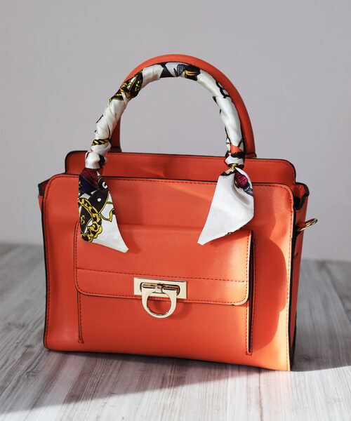 florist(フローリスト)の「2way リボンスカーフ ダブルハンドルバッグ(ハンドバッグ・レディース・ホワイト/ブラック/ネイビー/ブラウン/グレー/オレンジ/グリーン/アイボリー/モカ/ピンクベージュ・FREE)」の17枚目の写真