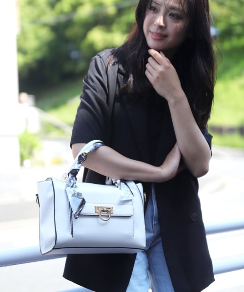 florist(フローリスト)の「2way リボンスカーフ ダブルハンドルバッグ(ハンドバッグ・レディース・ホワイト/ブラック/ネイビー/ブラウン/グレー/オレンジ/グリーン/アイボリー/モカ/ピンクベージュ・FREE)」の20枚目の写真