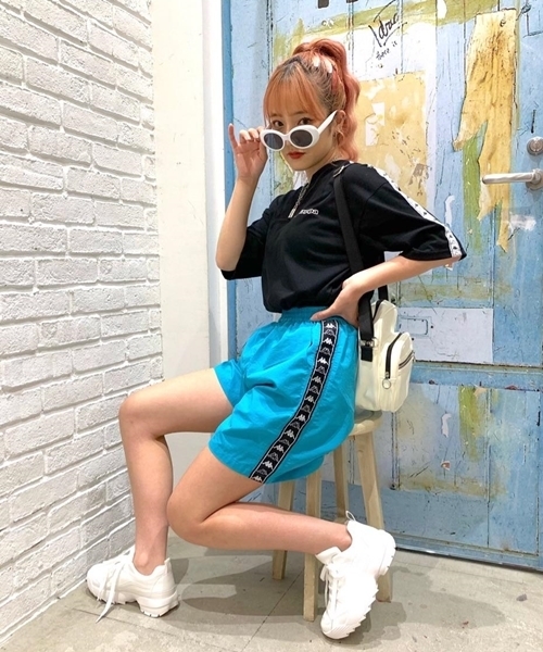 Kappa（カッパ）の「∴WEGO/Kappa別注テープロゴTシャツ（Tシャツ/カットソー・メンズ・ホワイト/パープル/ブラック・MEDIUM/LARGE）」の6枚目の写真