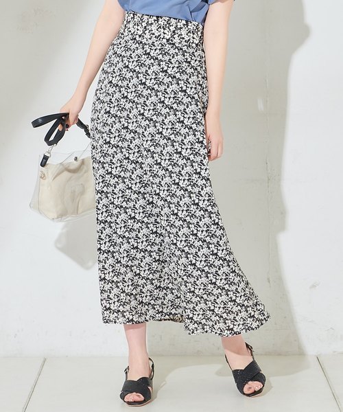 natural couture(ナチュラルクチュール)の「ハイウエスト花柄フレアスカート(スカート・レディース・ブラック/ベージュ/ピンク/アイボリー・FREE)」の3枚目の写真